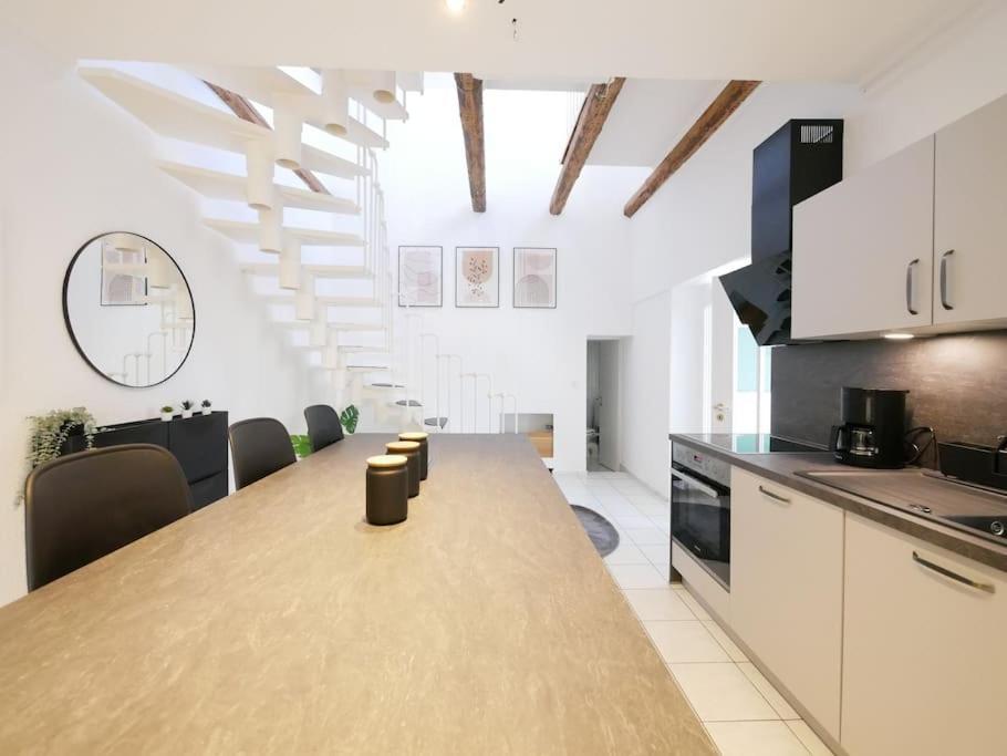 Ferienwohnung 110 M2, Dachterrasse, Kueche, Zentral, Ruhige Lage Paderborn Exterior foto