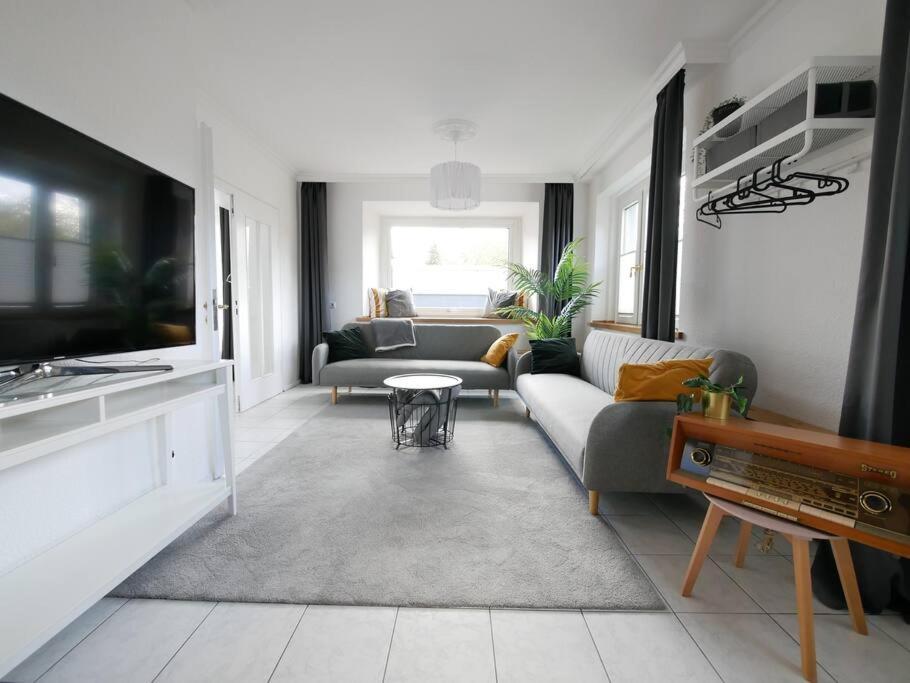 Ferienwohnung 110 M2, Dachterrasse, Kueche, Zentral, Ruhige Lage Paderborn Exterior foto