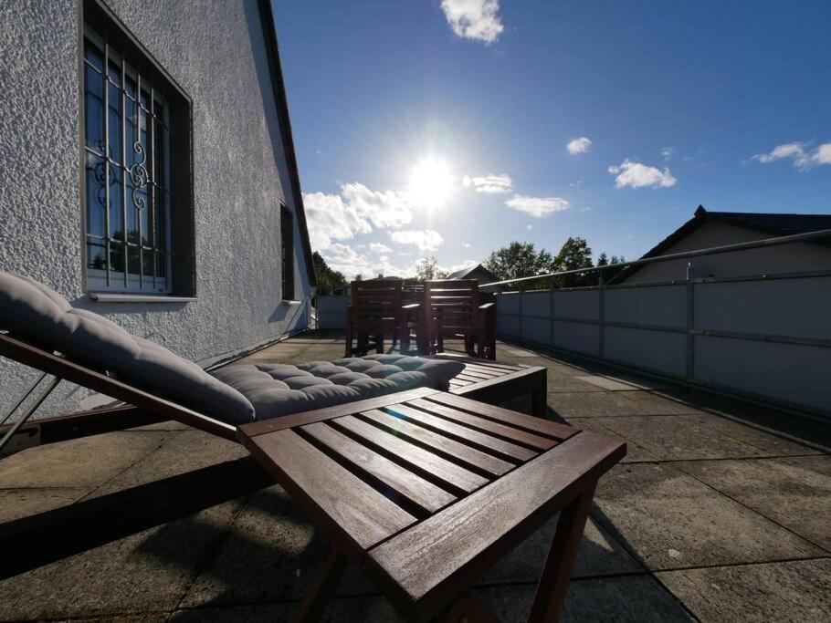 Ferienwohnung 110 M2, Dachterrasse, Kueche, Zentral, Ruhige Lage Paderborn Exterior foto