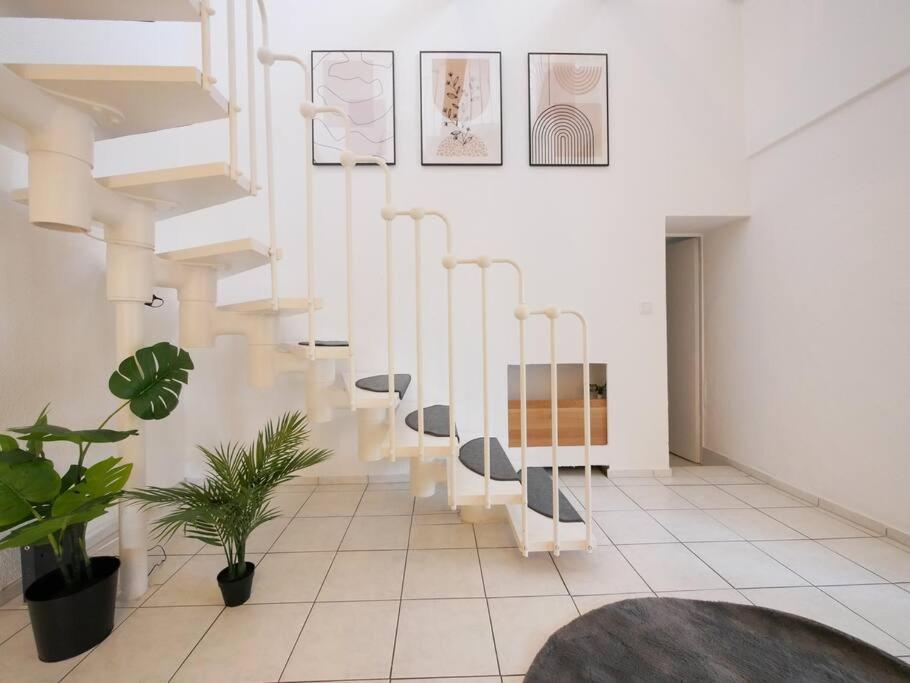 Ferienwohnung 110 M2, Dachterrasse, Kueche, Zentral, Ruhige Lage Paderborn Exterior foto
