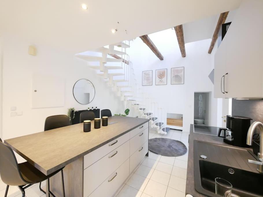 Ferienwohnung 110 M2, Dachterrasse, Kueche, Zentral, Ruhige Lage Paderborn Exterior foto