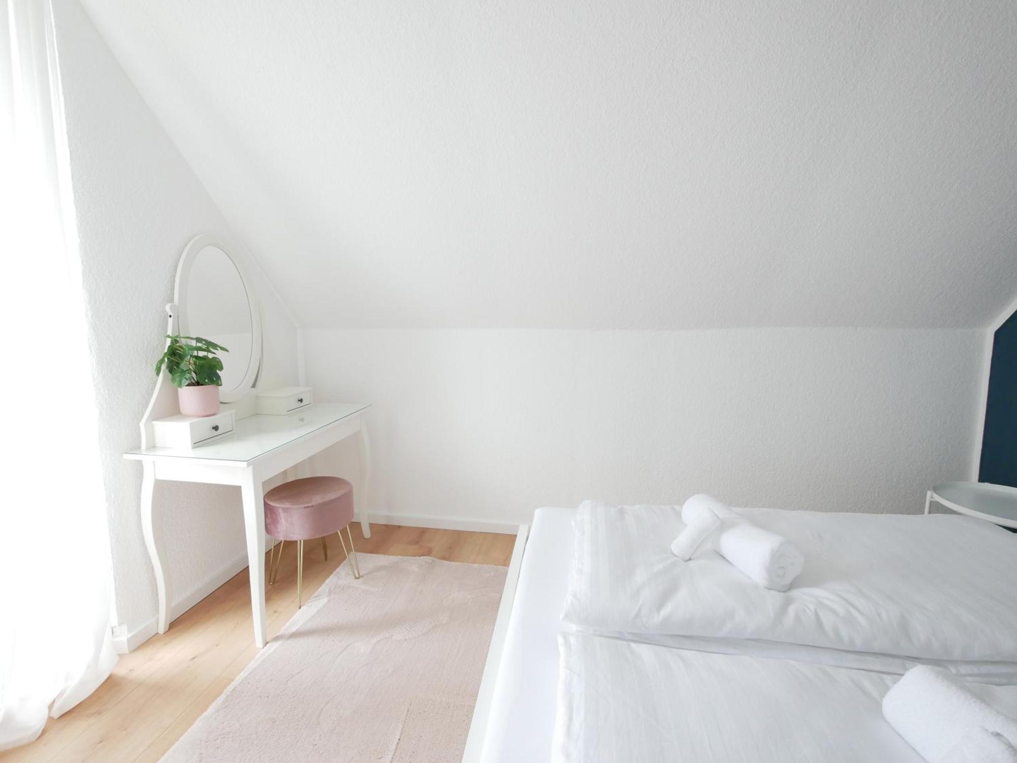 Ferienwohnung 110 M2, Dachterrasse, Kueche, Zentral, Ruhige Lage Paderborn Exterior foto